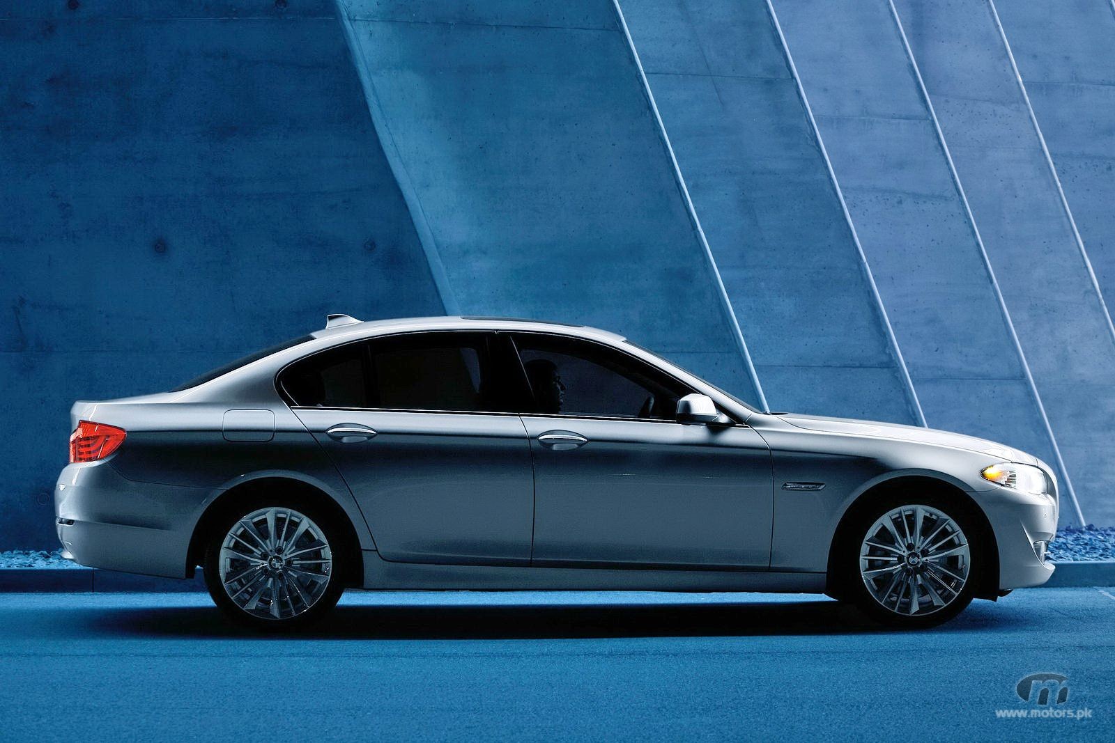 bmw 5 series 2011
